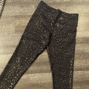 Zyia Leggings with scrunch in butt area